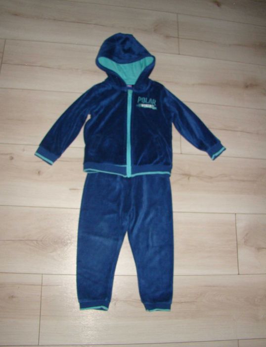 Welurowy Dres dla chłopca roz 86/92 cm