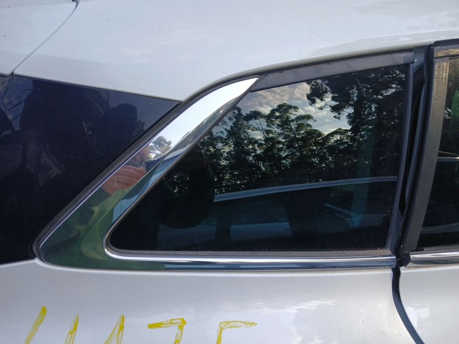 Vidro do painel trás direito RENAULT Megane IV Grandtour (K9A/M_)