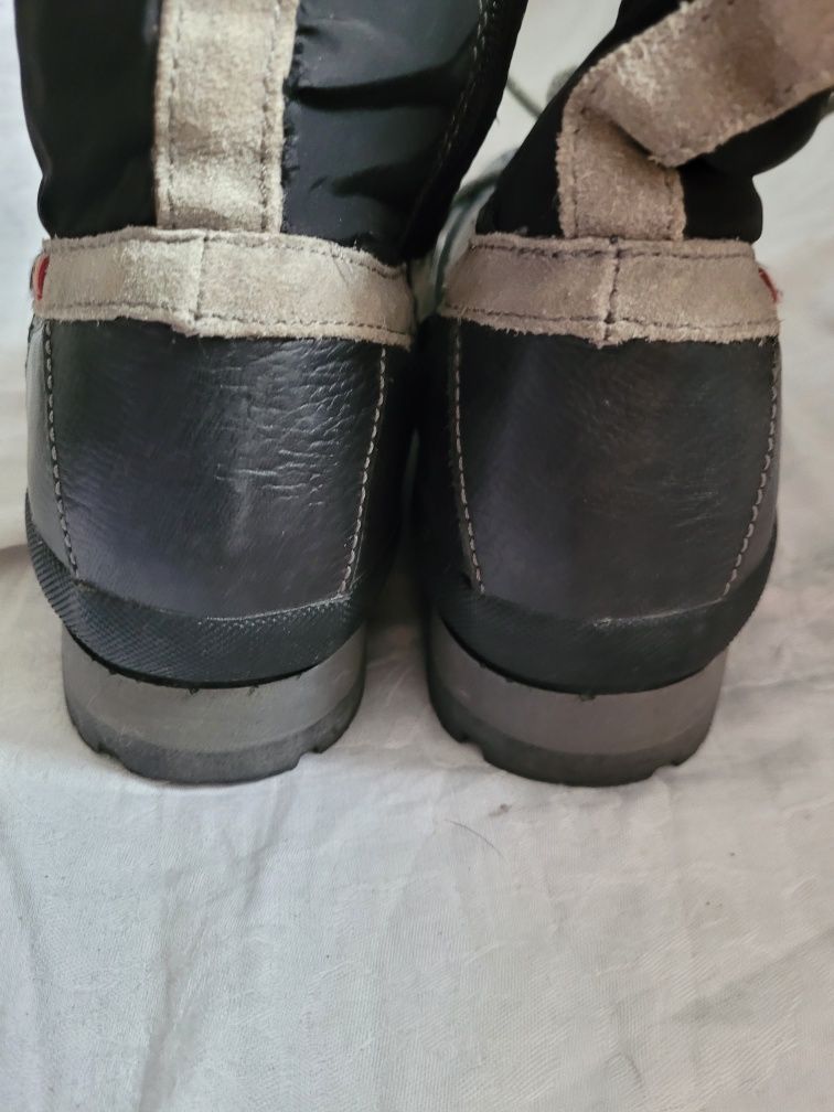 Śniegowce, buty Napapijri
