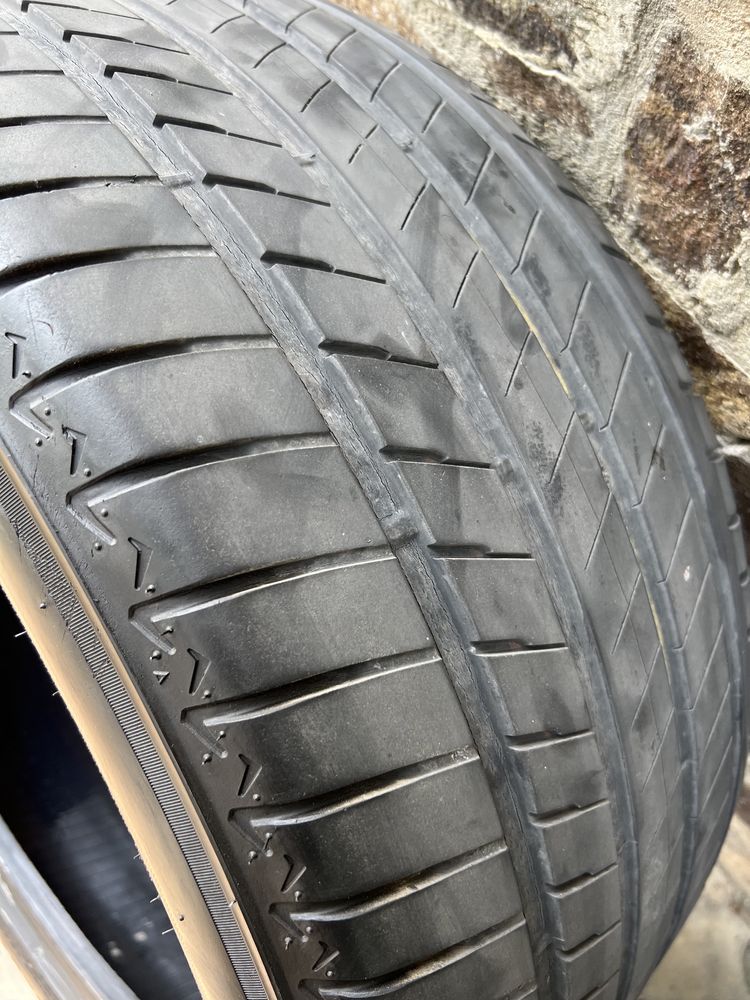 Bridgestone alenza 001 RFT 305/40/20 112Y