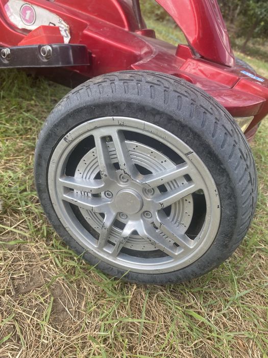 Дитяча електромашинка