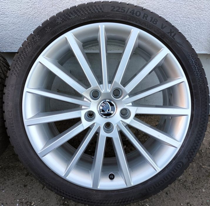 Felgi z oponami zimowymi Skoda Octavia SuperB 7,5x18 ET51 5x112