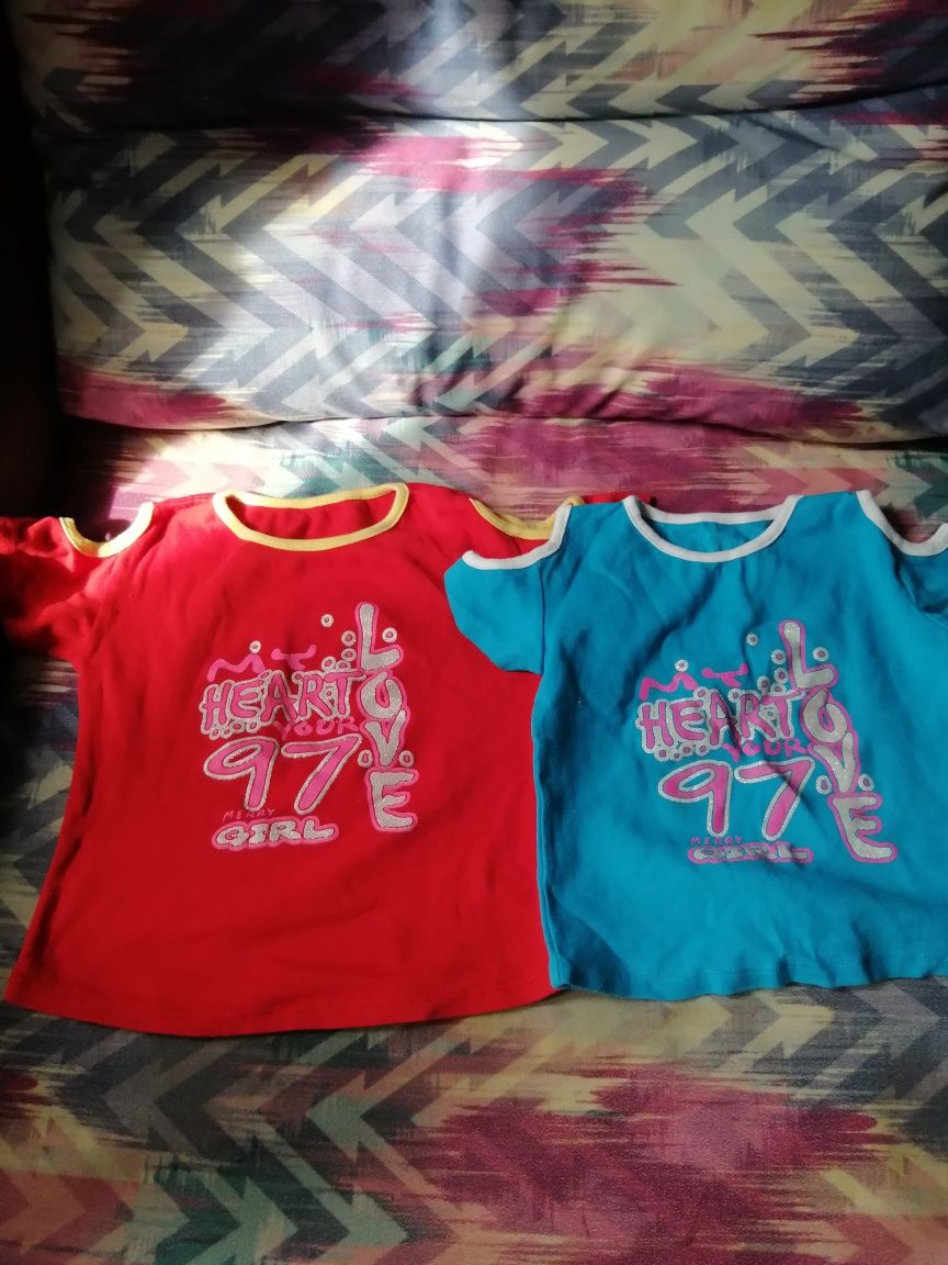 Продам детские футболки, свитера