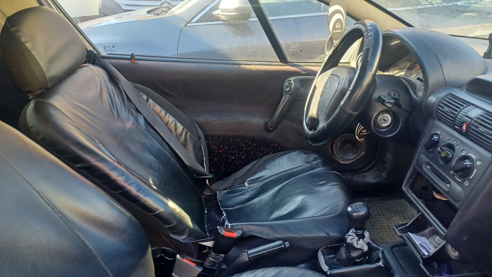 Opel Tigra 1.4  90CV (Avariado)