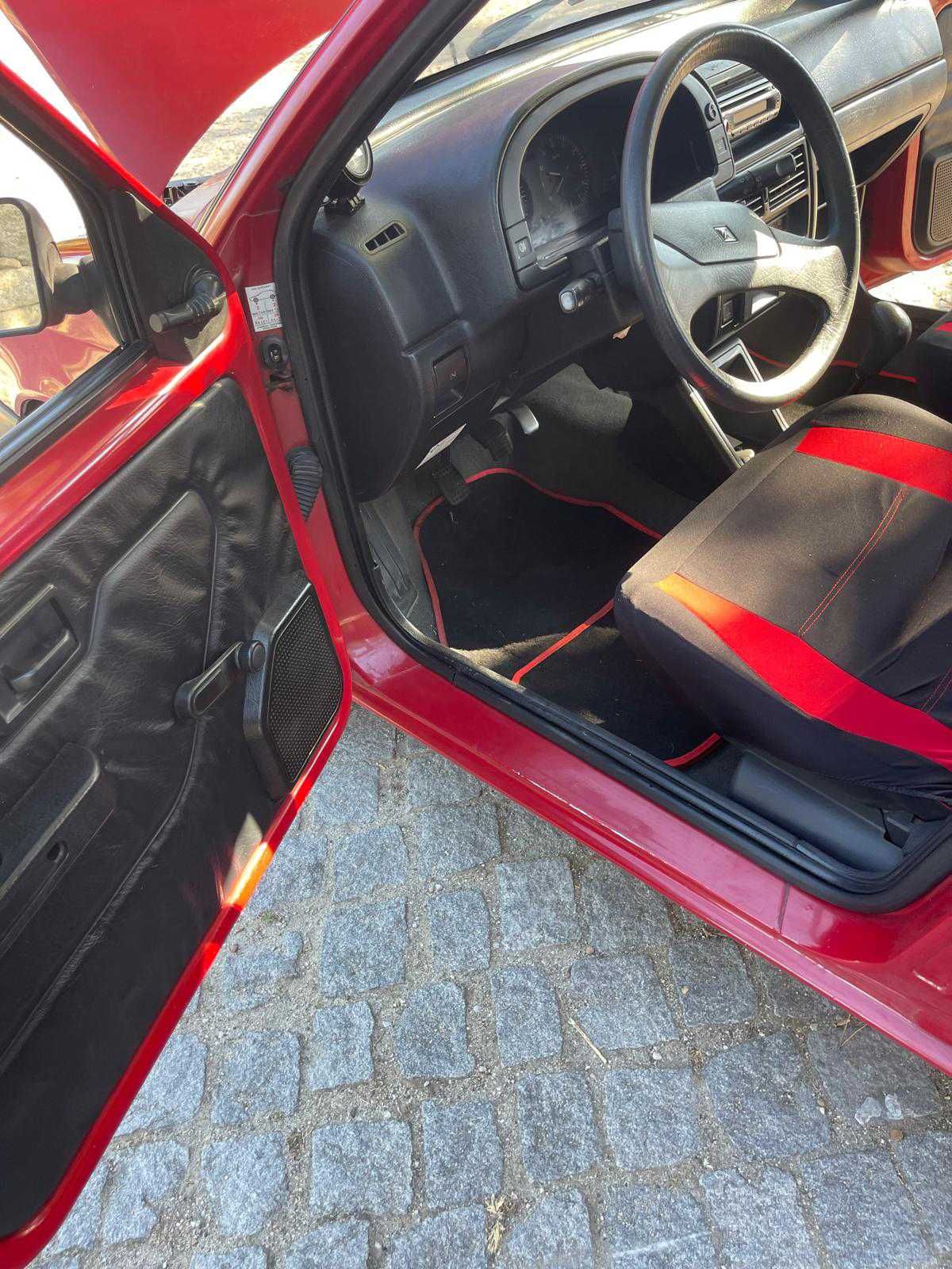 Citroen AX Tean 1000 sem nada a fazer,