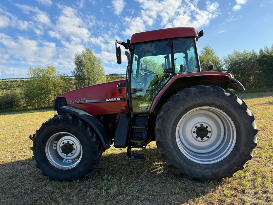 Ciągnik traktor CASE MX 135 - skrzynia pełzająca pneumatyka TUZ i WOM