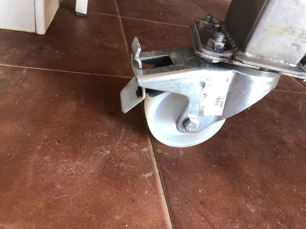 Cuba de inox ideal para uvas ou carnes temperadas para enchidos