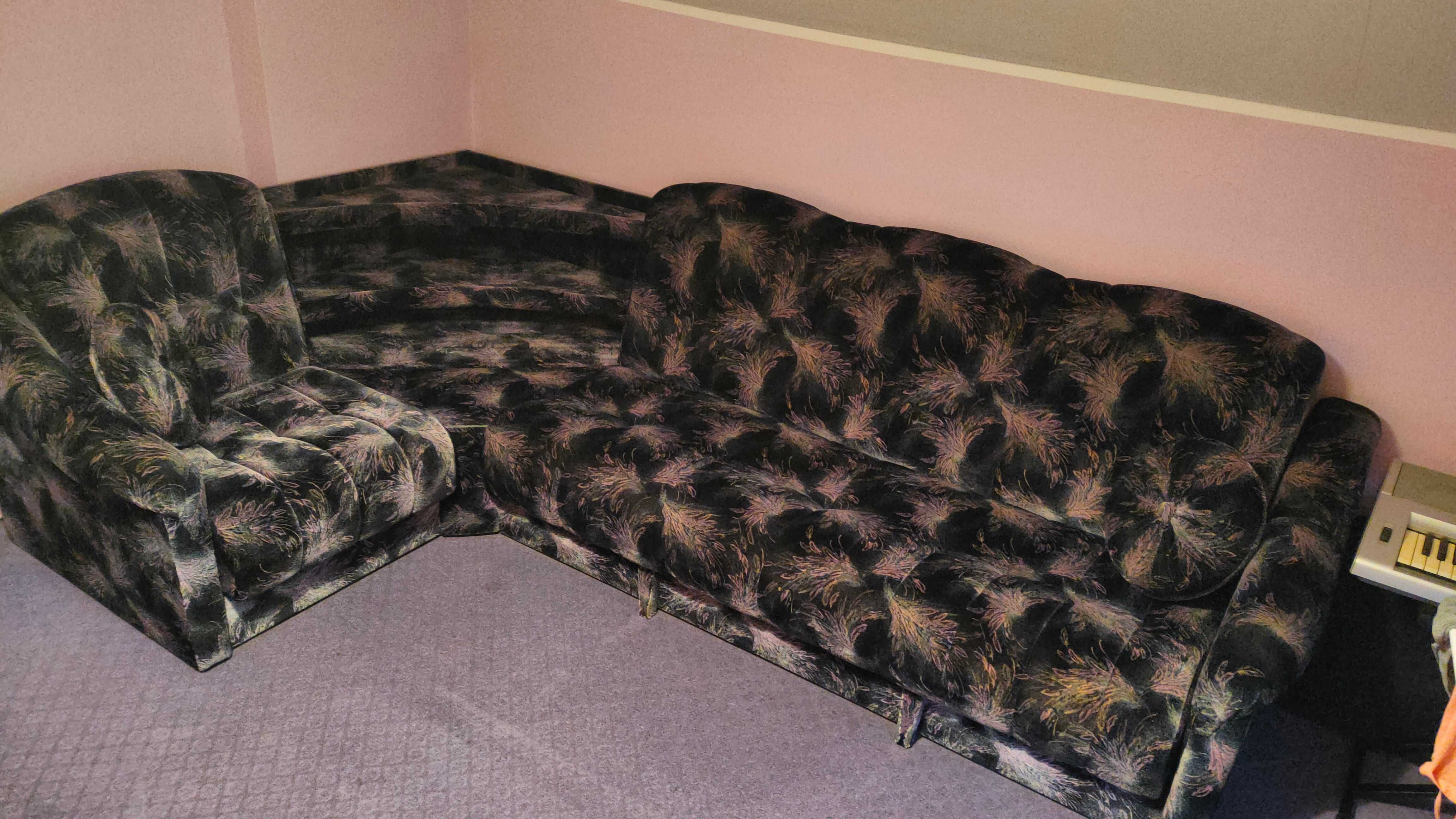 Sofa narożna z funkcją spania z 2 fotelami