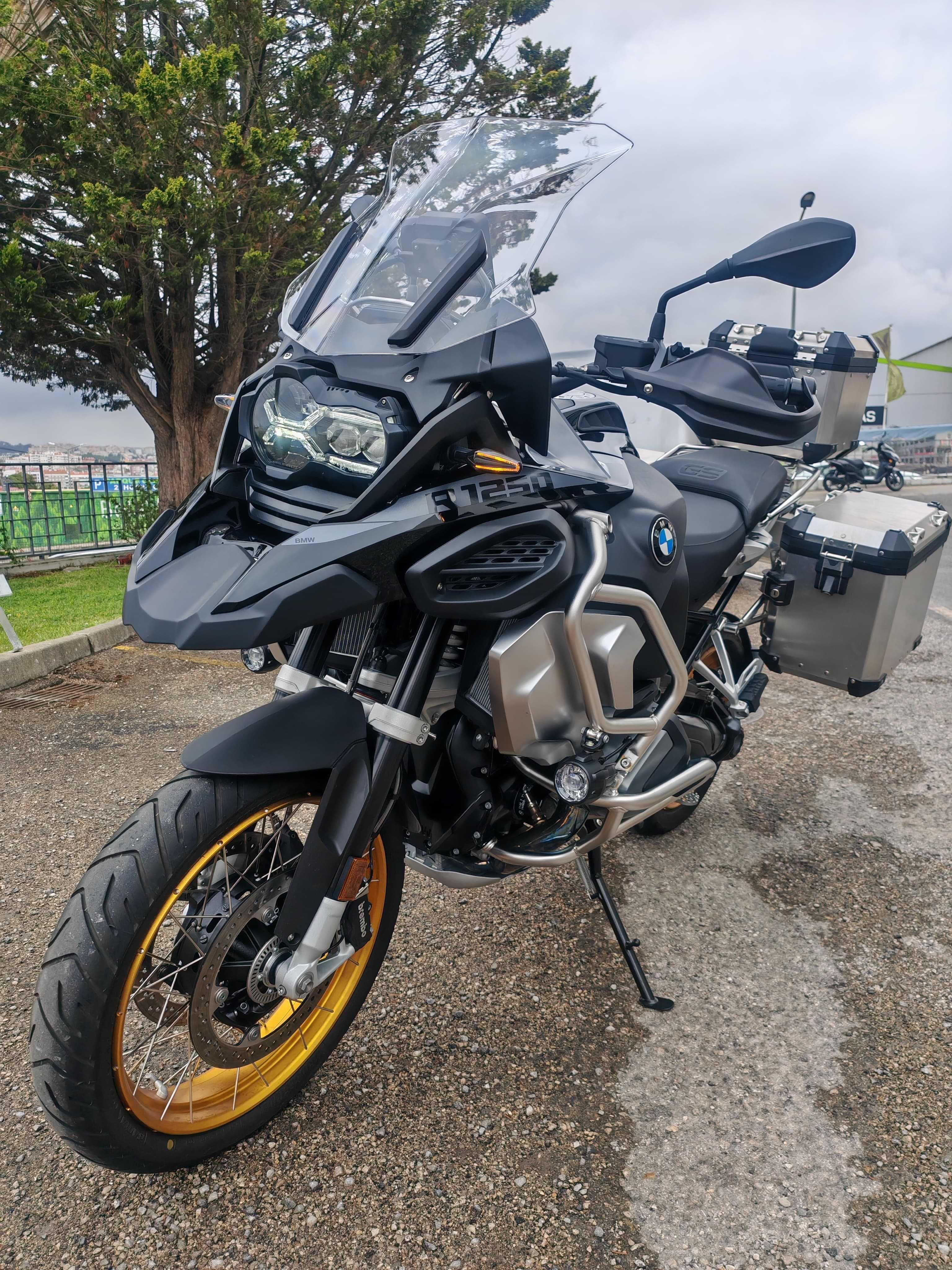BMW R1250 GS Adventure com 2400km e factura c/IVA-oportunidade única!