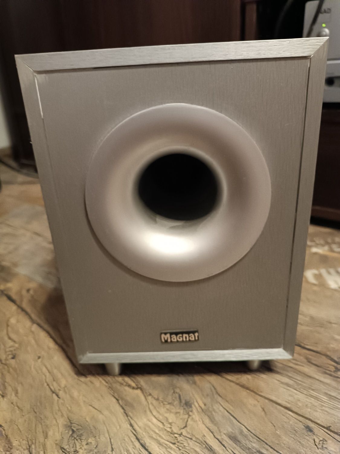 Subwoofer aktywny Magnat