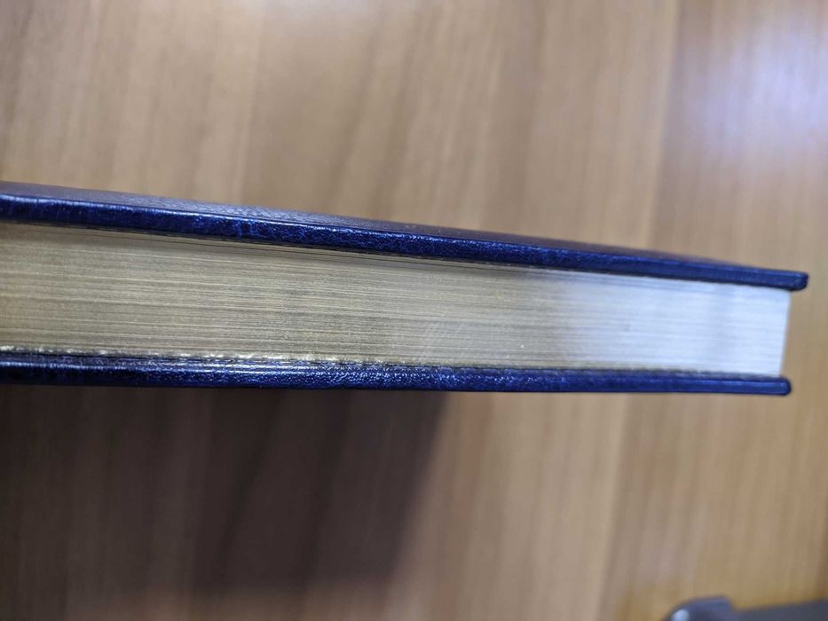 Щоденник діловий недатований А5, штучна шкіра, зріз блоку золото