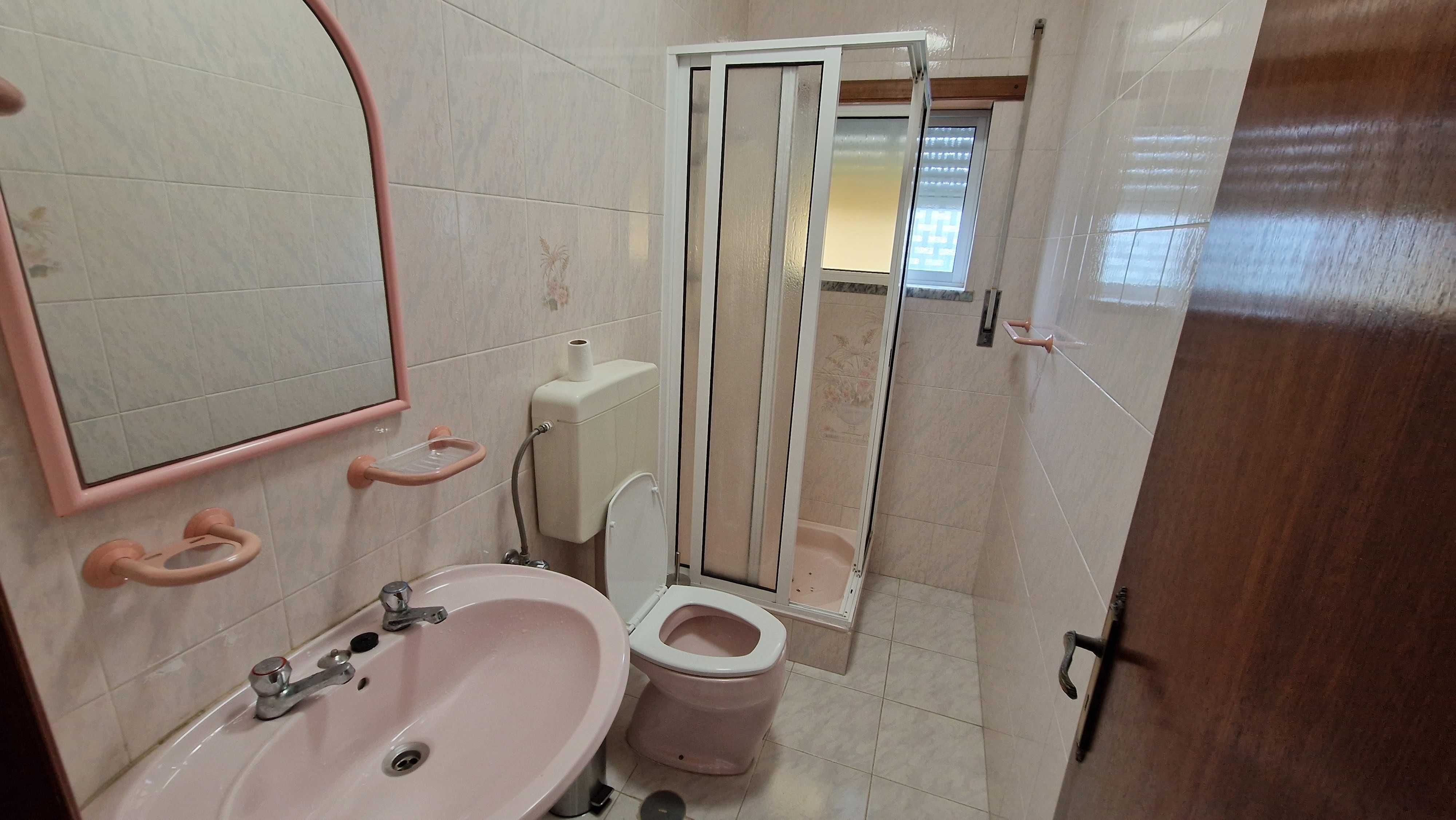 Arrenda-se Apartamento T3 | Mira de Aire | Completamente Equipado