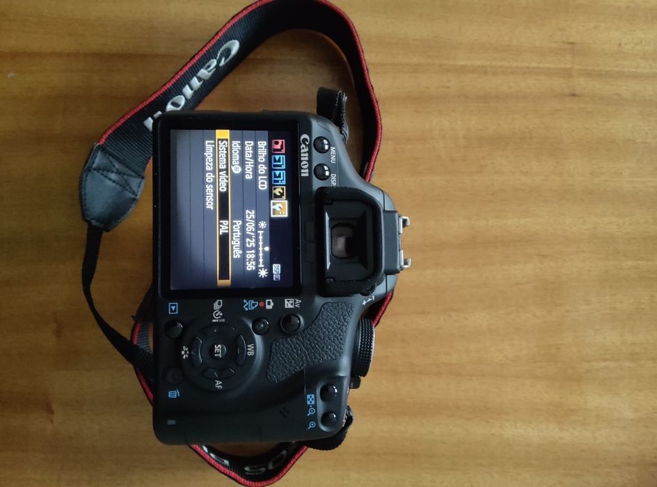 Máquina Fotográfica Canon 500D