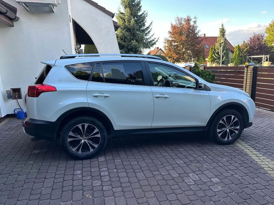 Toyota RAV4 Toyota RAV 4x4 2.0L benzyna 152km