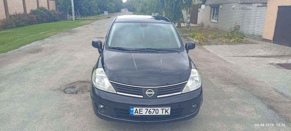 Super Nissan Tiida