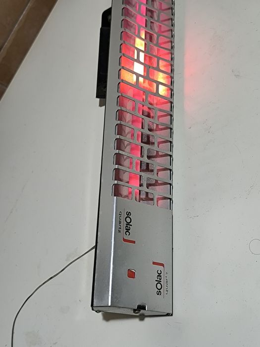 Aquecedor de WC Solac Quartz – Parede, Quartzo, Pronto a Usar