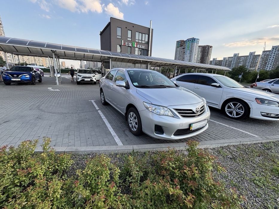 Тойота Королла    TOYOTA COROLLA