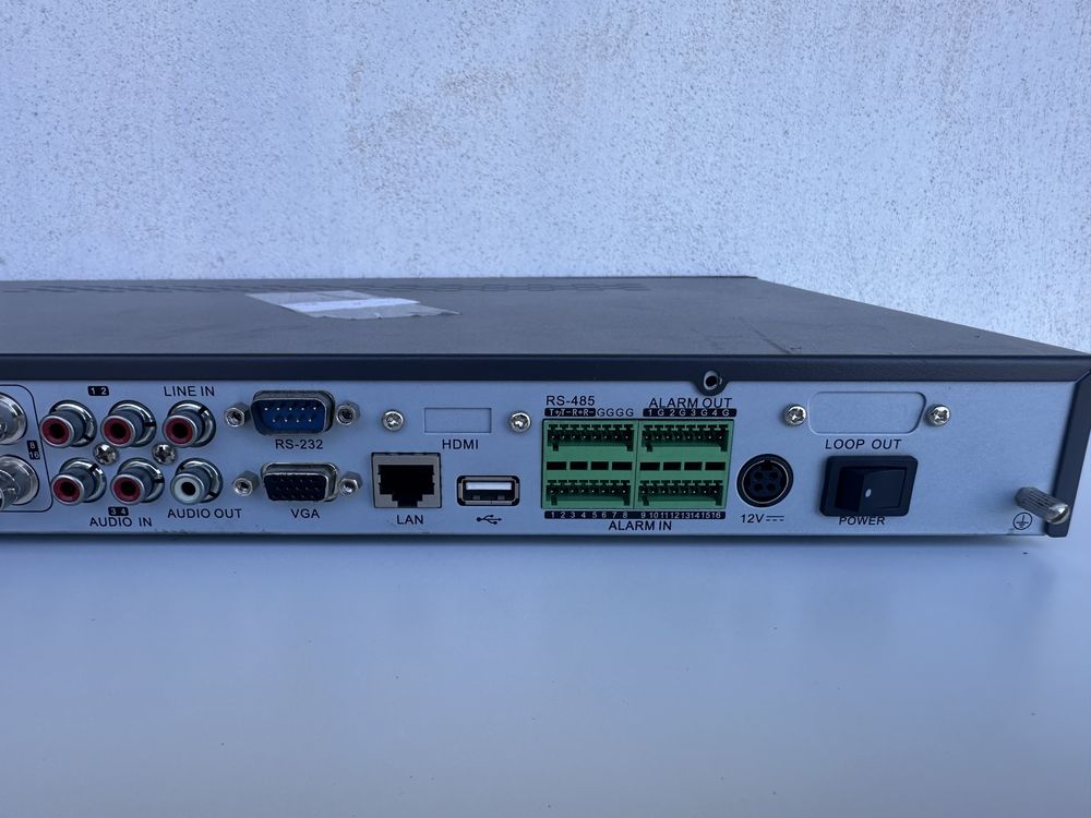 Rejestrator 16 kamer analog Honeywell + 4TB + monitor gratis
