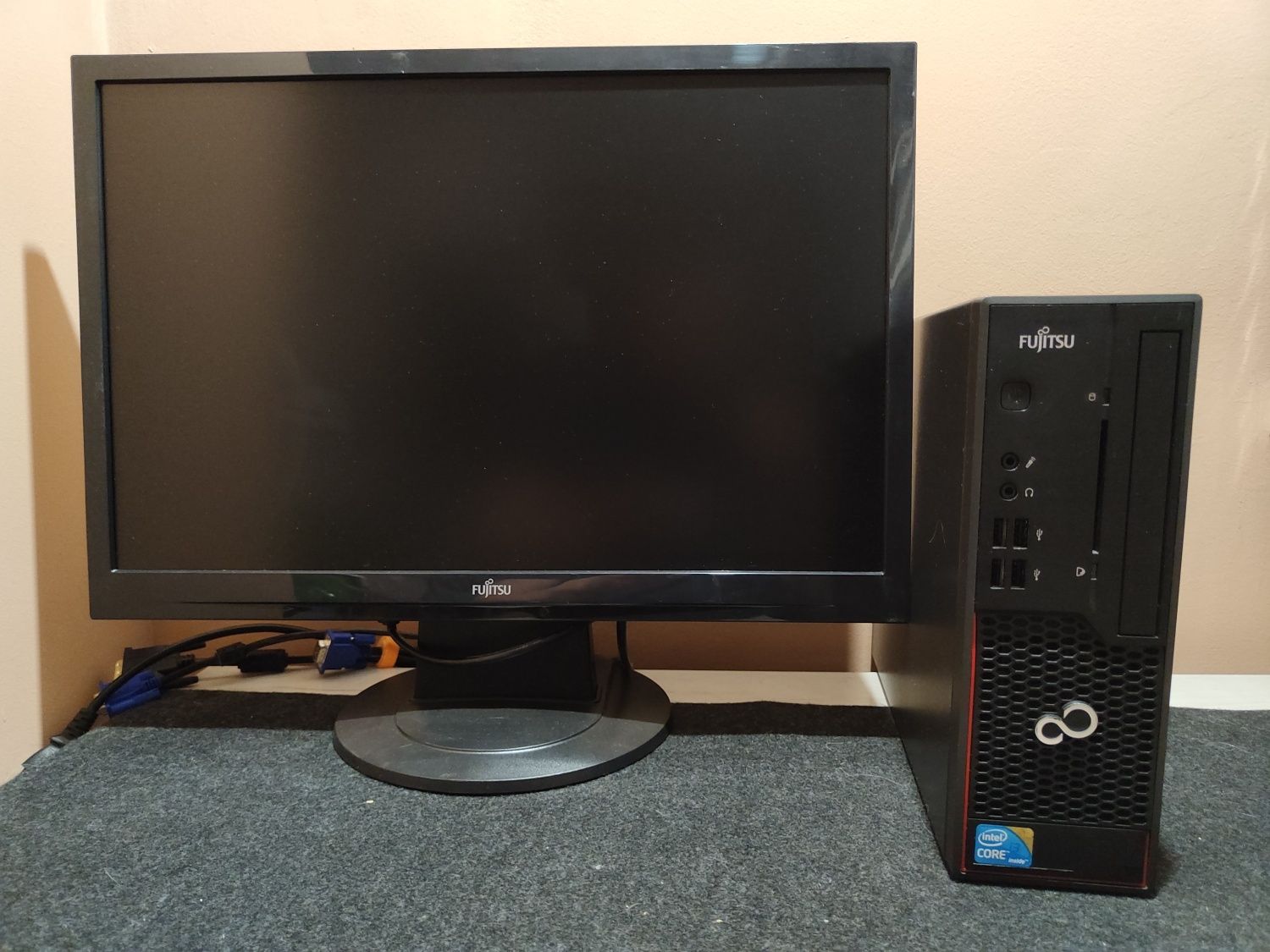 Фирменный пк Fujitsu С700 +монитор+провода