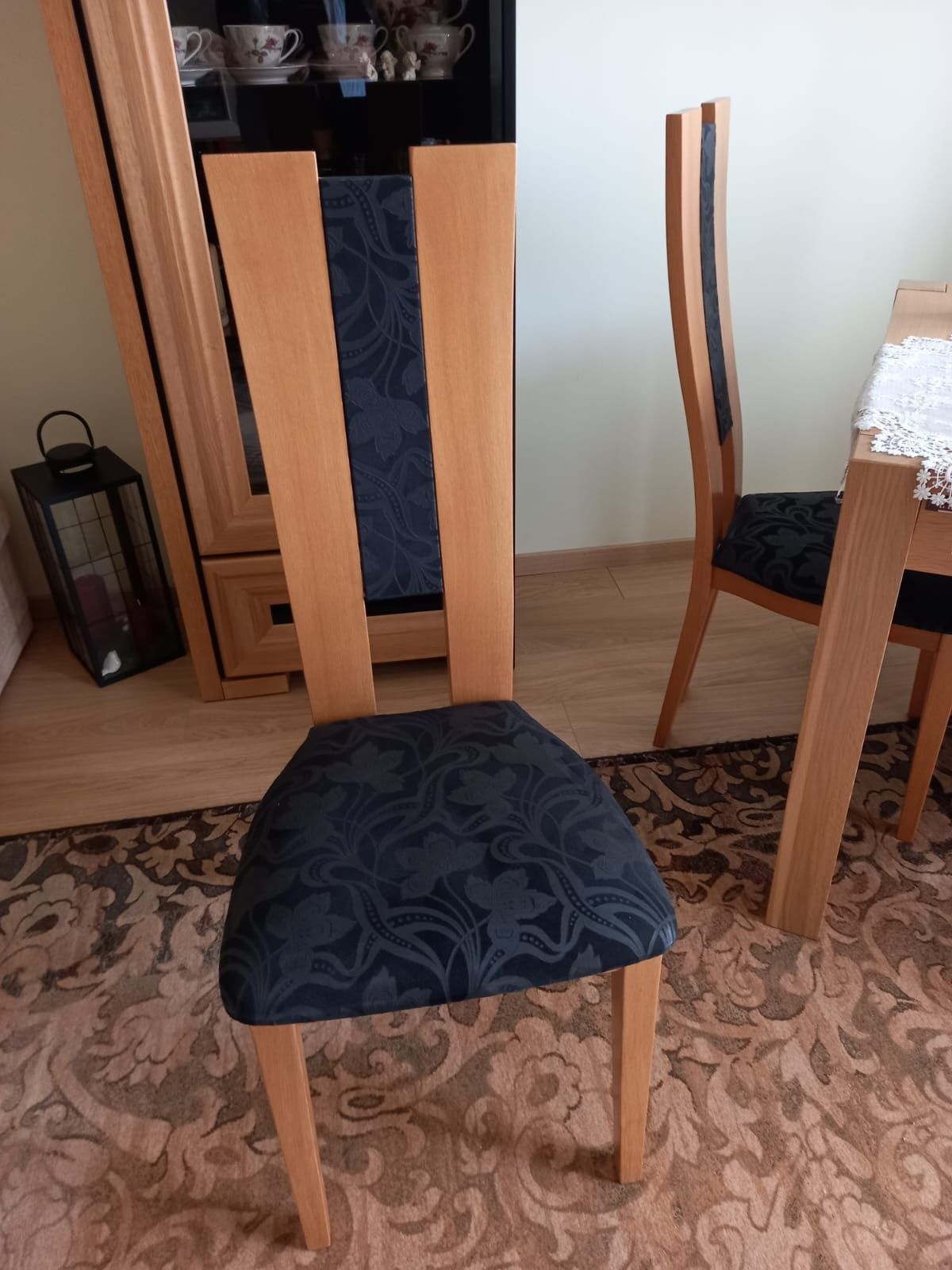 Krzesła drewniane corrino
