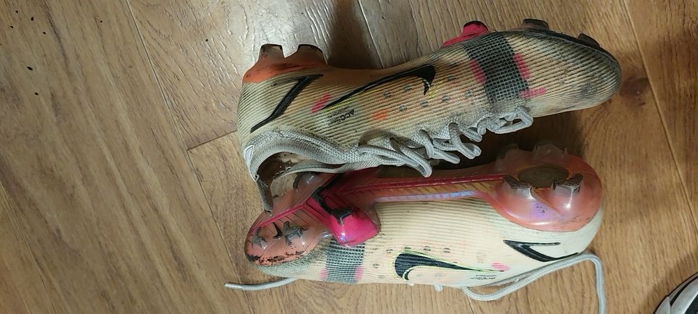 Бутси Найк 37розмір,Бутси Пума 36розмір,Крокси оригінали 36розмір