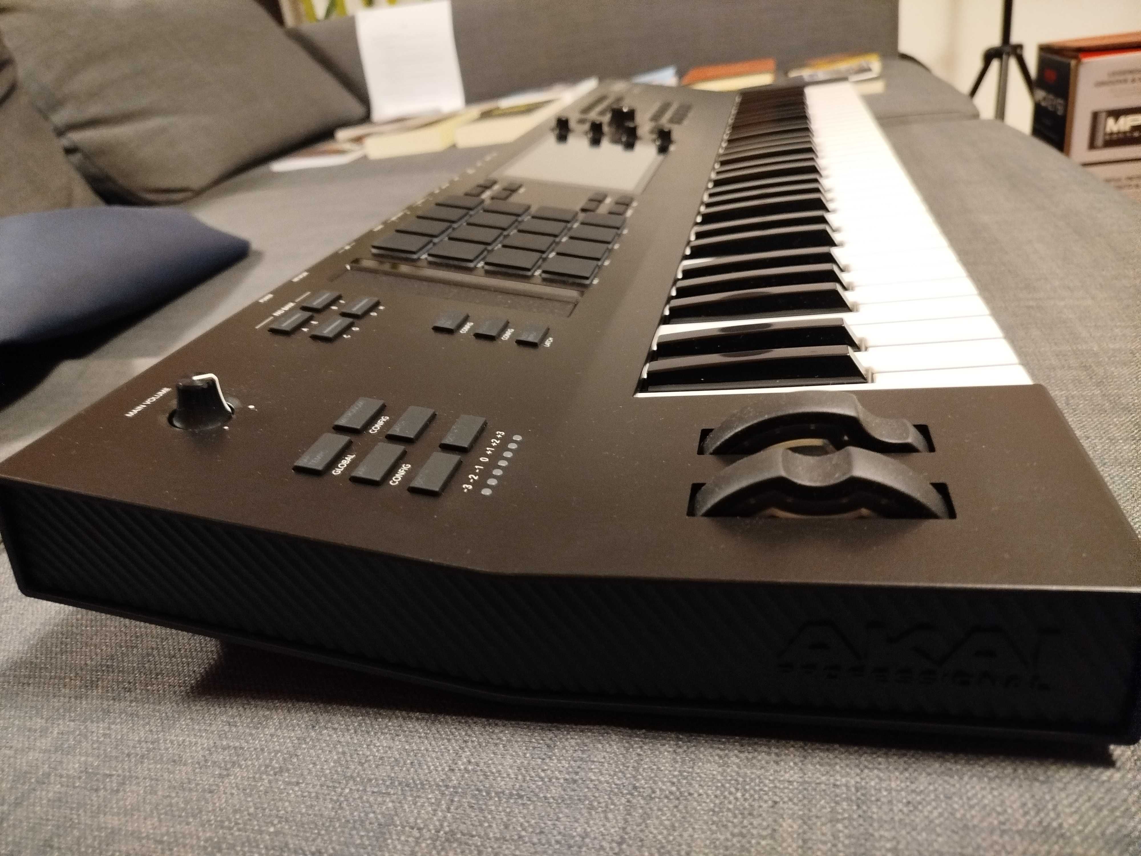 Teclado / Sintetizador / Controlador Akai MPC Key 61 (com garantia)