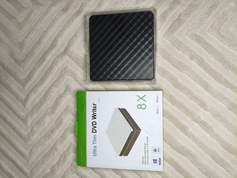 Ultra Thin DVD Writer – Smukła nagrywarka DVD USB