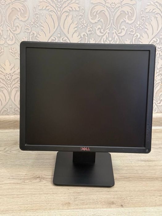 Монітор квадратний Dell 17"