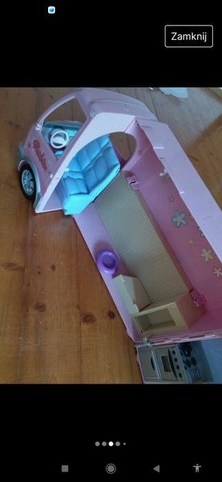 Kamper Barbie. super stan