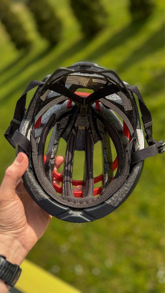 Kask rowerowy szosowy ABUS Aventor roz. M