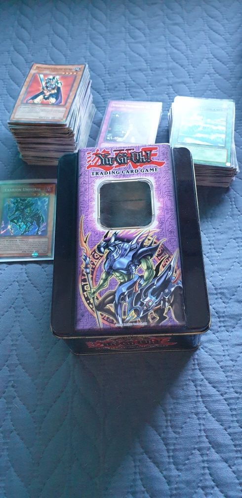 Bulk 300 cartas Yu Gi Oh + Box tin