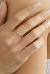 Guzema. Каблучка класична з діамантом, 0,055 ct, біле золото