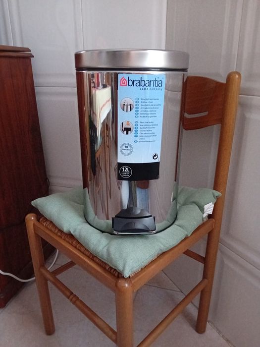 Balde de lixo de 12 lts