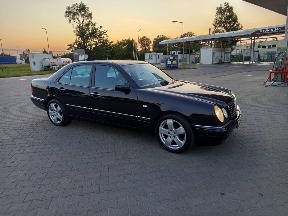 Fajny Mercedes w210