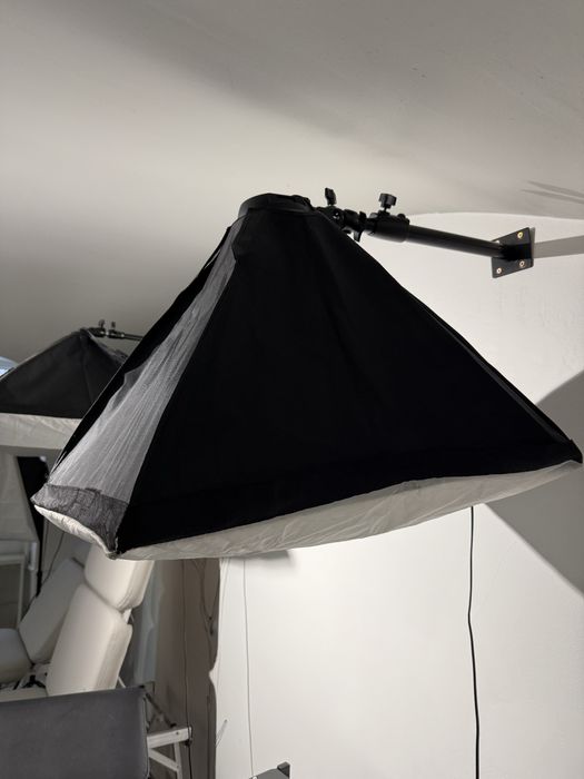 Продам софт бокс с настенным креплением + стойка