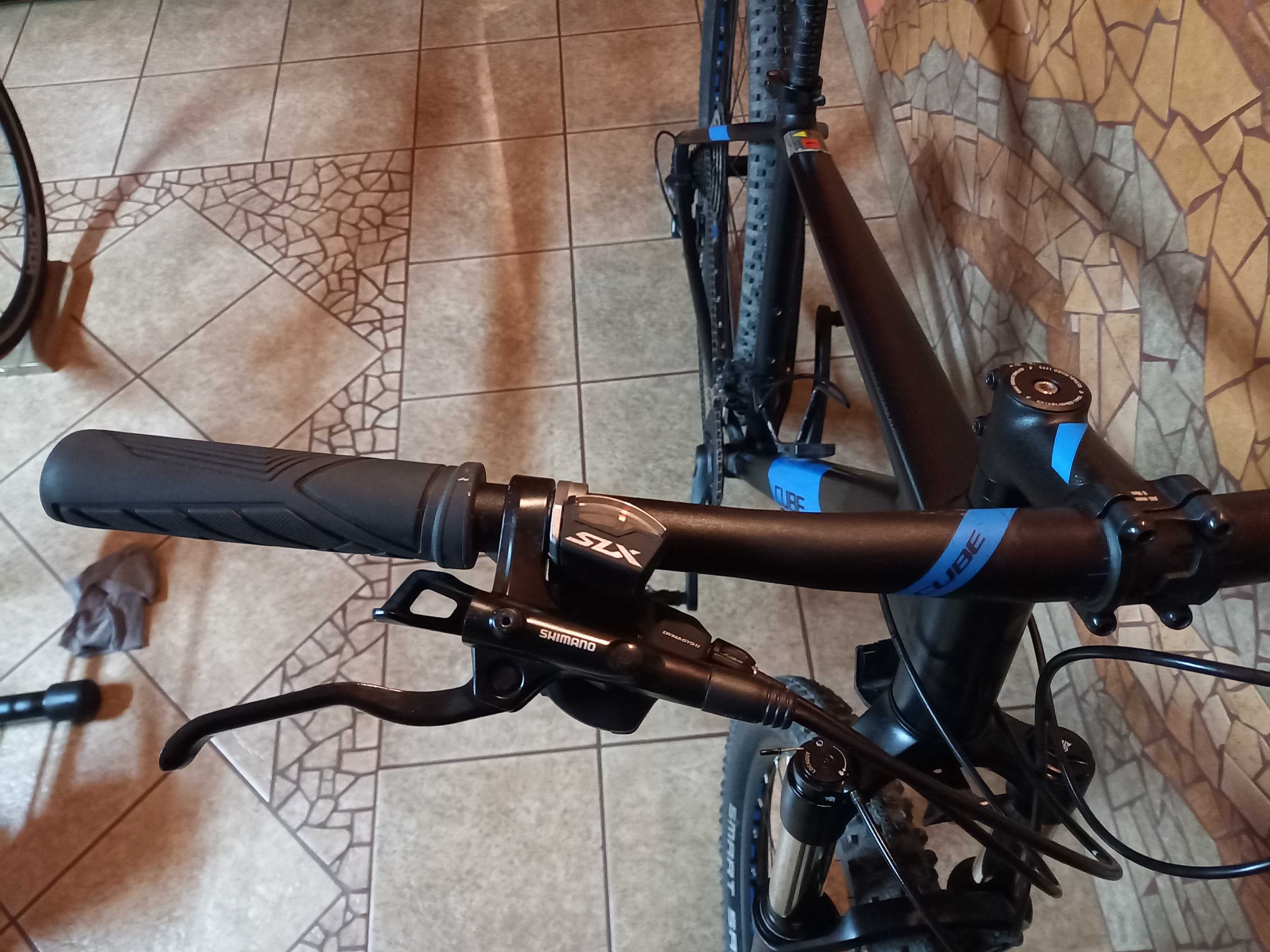 Cube Attention SL rozmiar 19”