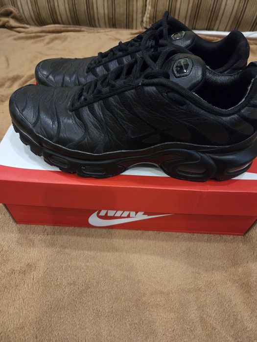 Кросівки чоловічі Nike Air Max Plus Black Aj2029-001