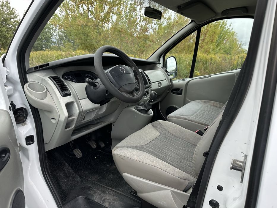 Renualt trafic opel vivaro l1h1 klima 220 tys km IMPORT