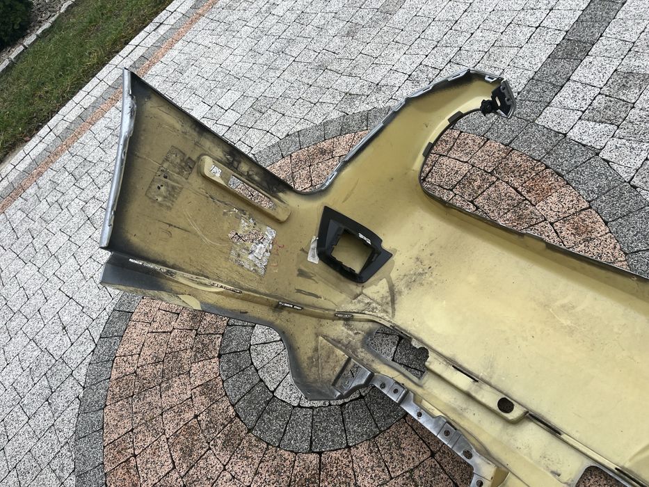 Zderzak tylny .wahacz  tył  .Challenger lift lusterko prawe  7 pinów