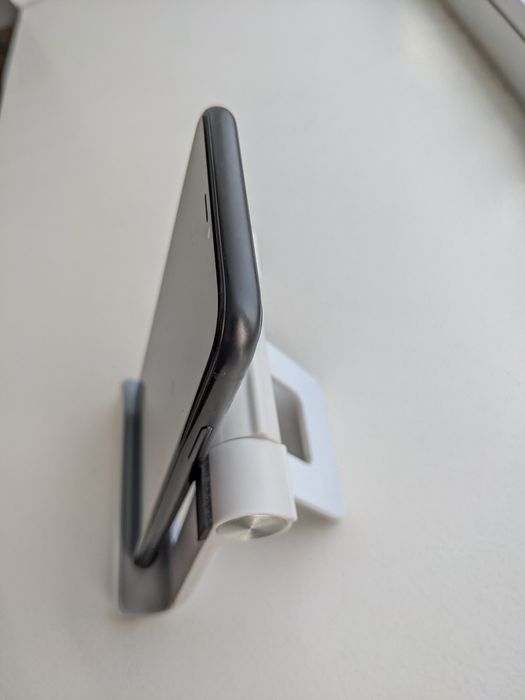 iPhone XR 64Gb Black. Neverlock працює з усіма операторами