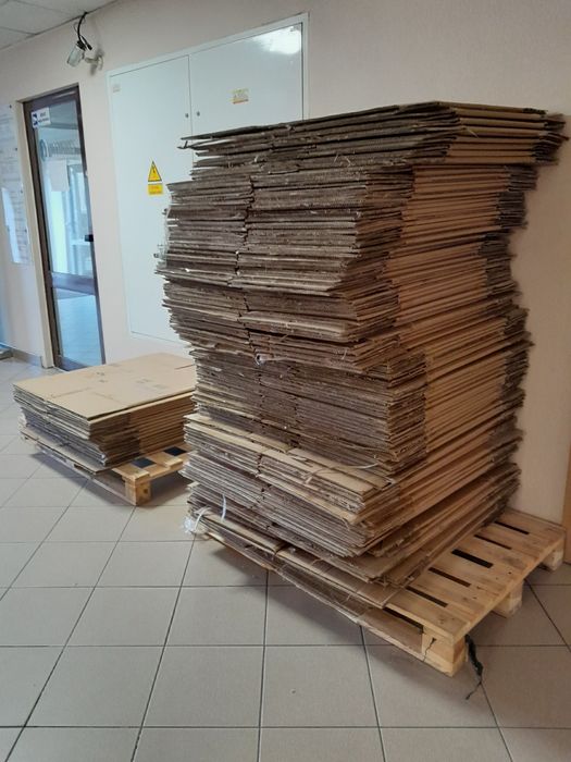 Pudełka / kartony do przesyłek  / przeprowadzki