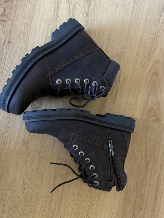 Шкіряні фірмові черевики