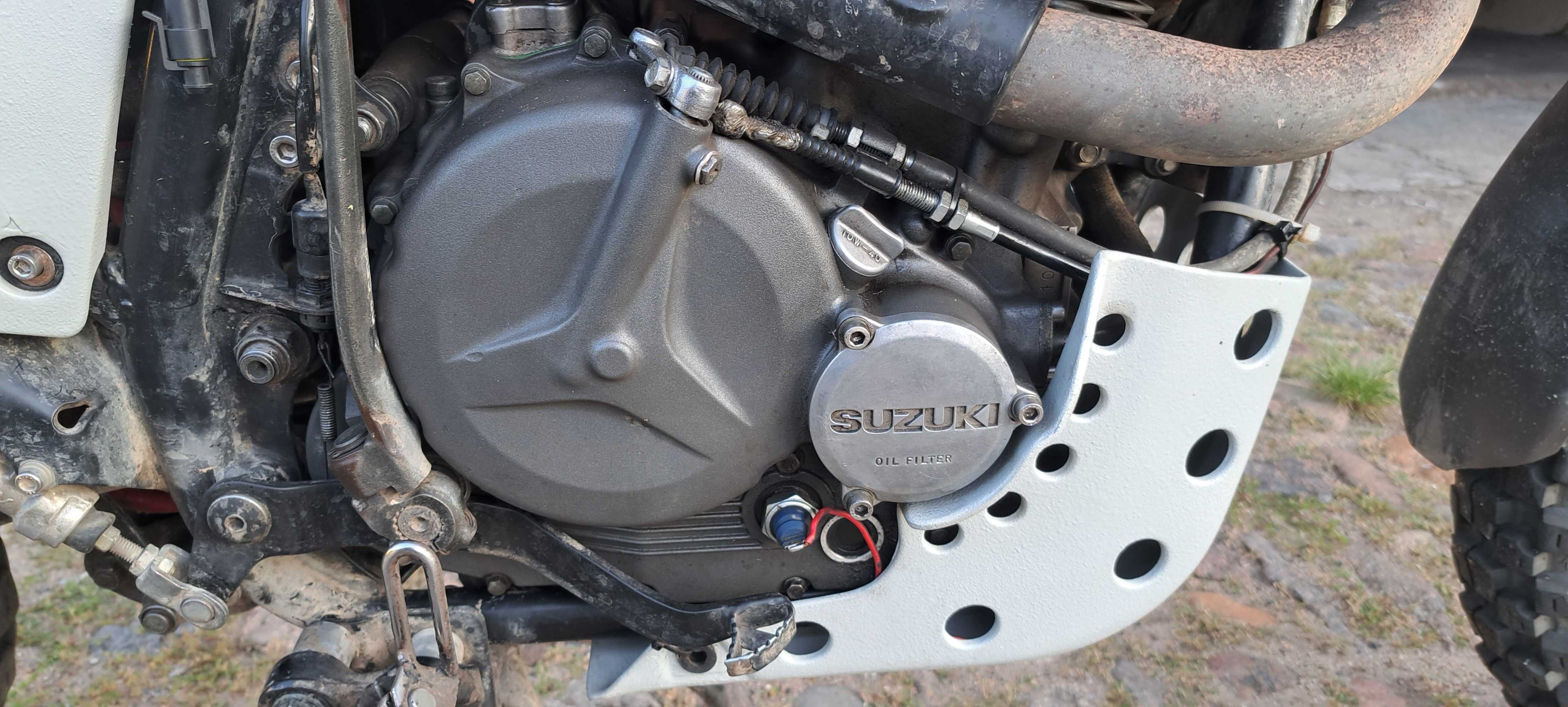 Suzuki DR 750 Big