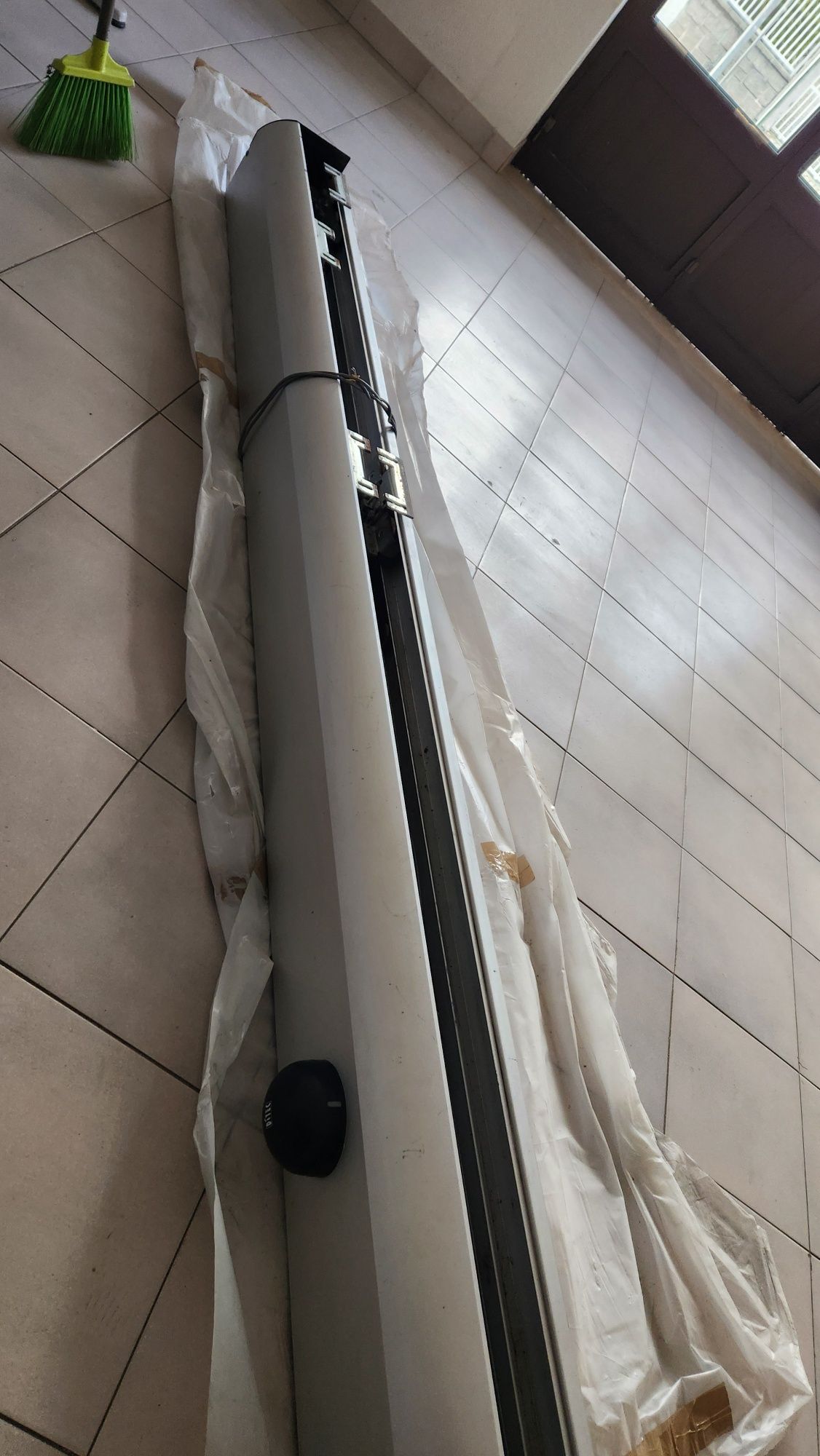 Automatismo modelo Bist portas de vidro