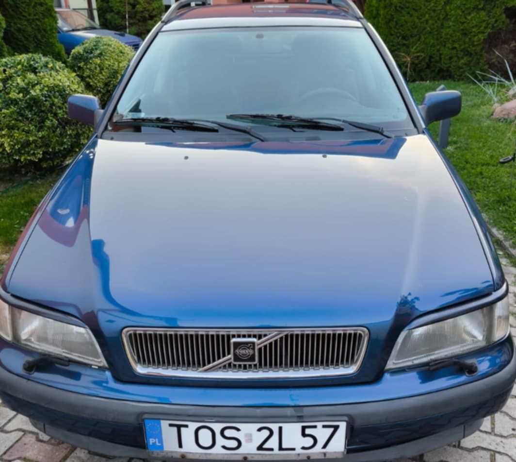 Samochód Volvo V40