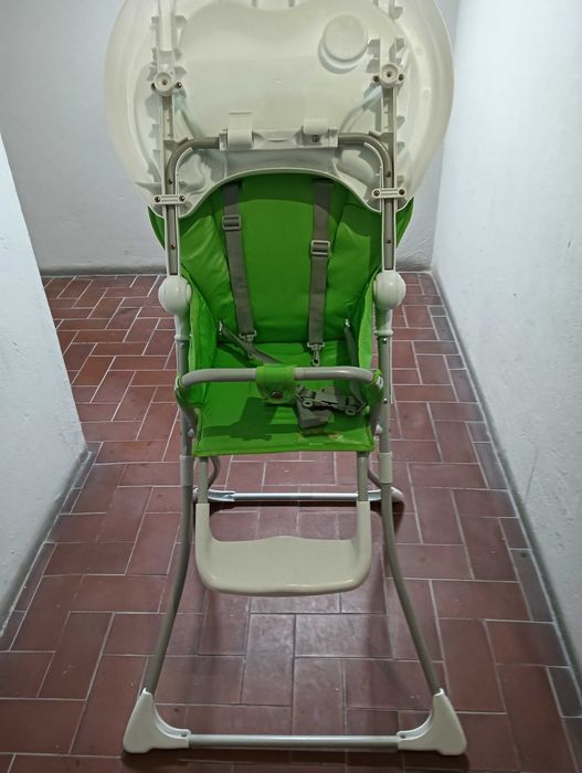 Cadeira de criança para refeição