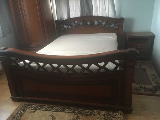 łóżko  z materacem