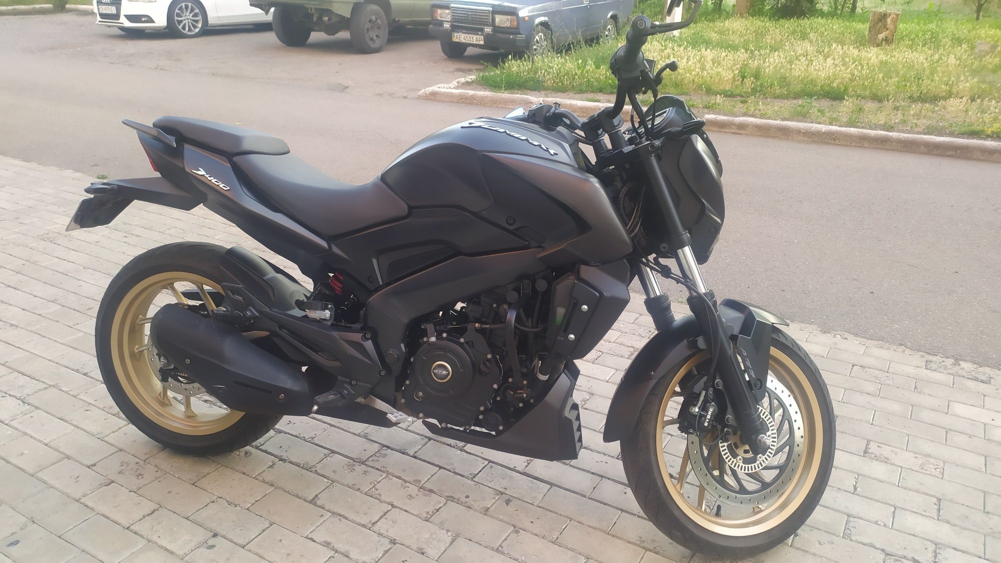 Байк Dominar BODJAR 400.  .