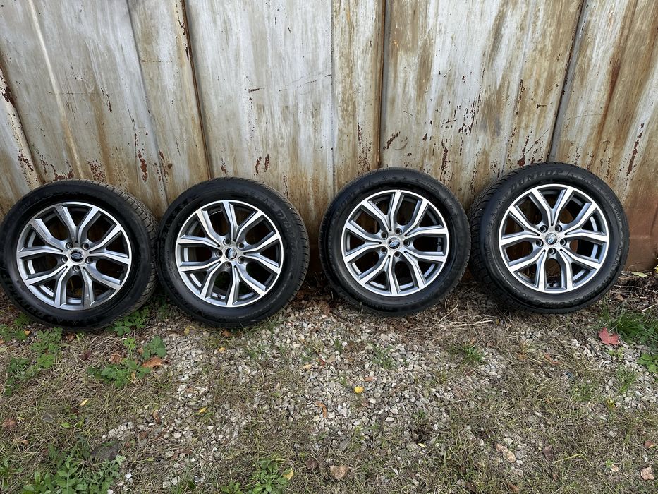 Авто шини зимові для легкових авто з дисками та датчиками тиску