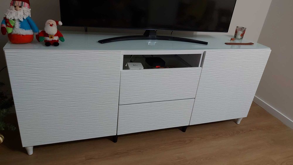 Movel para TV com gavetas